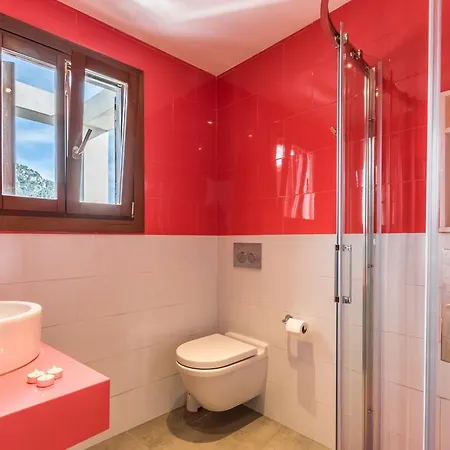 بيت للعطل Townhouse Calvari By Homevillas360 *